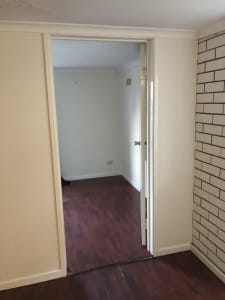 $220 Room with private bathroom in Lutwyche (preferably female)