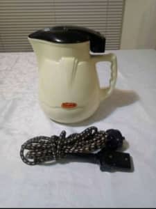 Vintage Nilsen ceramic kettle 