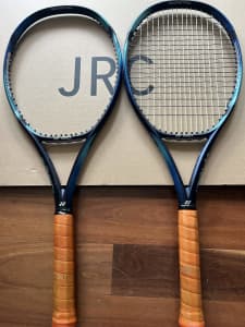Tennis Racket Yonex 2022 Ezone 98 43/8