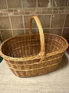 Cane/wicker basket, shopping/gift hamper/picnic basket…$15