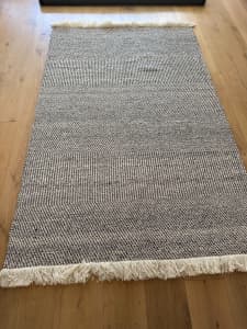 West Elm wool and viscose rug 160x200cm