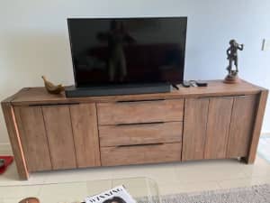Good size wooden cabinet