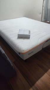 BRAND NEW tempur mattress & adjustable base