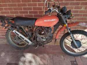 Vintage 1975 100cc suzuki $1250 no offers WILL NOT REPLY NO EMAILS 