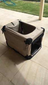 Soft/ Collapsible Portable Dog Kennel - MINT condition