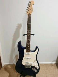 Fender Midnight Blue Stratocaster (MIM)