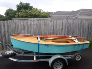 HERON Sailing Dinghy and Mackay trailer