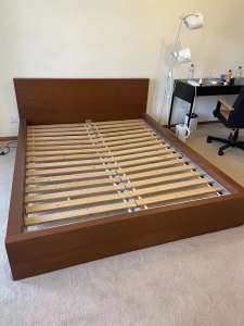Queen size bed frame (Free delivery)