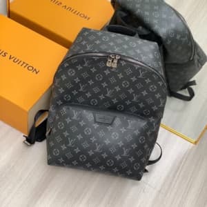 Louis Vuitton M61276 NWT Shoulder Messenger Bag @