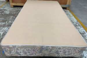 Excellent King Single bed base only.Delivery available