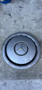 Mercedes 190E hubcap wheel trim.