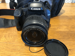 Camera Canon SLR EOS 1000D