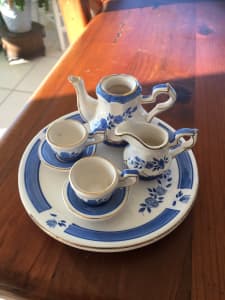Miniature blue and white tea set