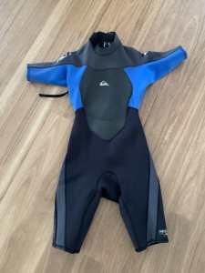 Quiksilver Wetsuit Size Small