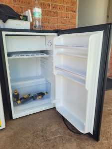 Bar fridge 
