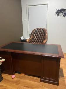 Very solid and strong office table and high quality chair