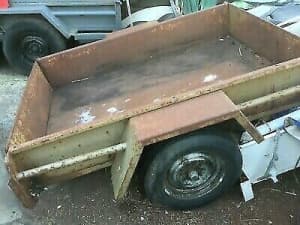 Wanted: Trailer wanted either small tandem or 6x4 with cage. $1200