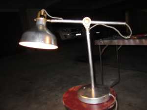 Desk lamp whith adjustable lampshade .