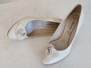 High heel shoes, full leather, size Eur 37