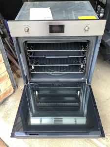 Smeg 600mm pyrolytic oven (electric)