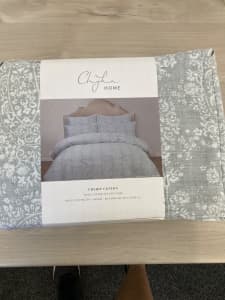 New super king quilt cover set RRP $249