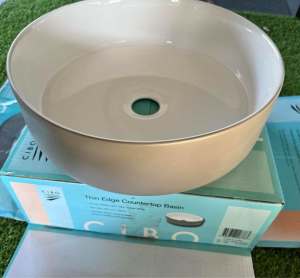 Ceramic basin Brand new