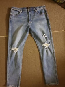 Wrangler new men jeans waist 38