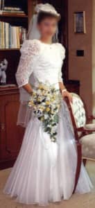 Ivory Wedding Dress Size 8 with Veil