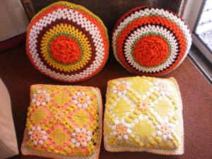 RETRO VINTAGE -- LOUNGE COUCH CUSHIONS, PILLOWS