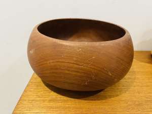 Large wooden fruit or salad bowl, 16cm tall, 25cm diameter roughly