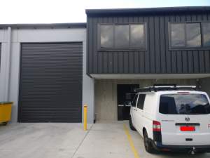 Warehouse / Storage unit with Office for rent