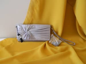 New Charming Charlie RSVP Silver Pleated Wristlet Clutch Purse Wallet