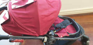 Baby Jogger Versa stroller & bassinet, pram cushion & stroller caddy