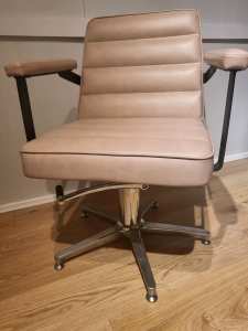 Salon Styling Chair & Stool $400