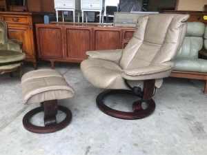 Stressless Mayfair Ekornes armchair SYDNEY DELIVERY AVAILABLE