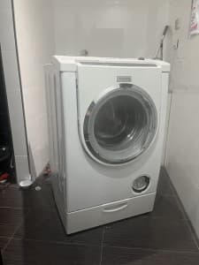 Kleenmaid front loader washing machine