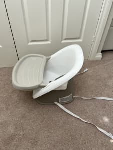 Baby seat with removable table