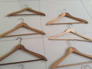 coat hangers - wooden type 2
