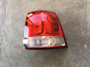 Toyota Landcruiser 200 series******2012 Right Rear Tail light assembly