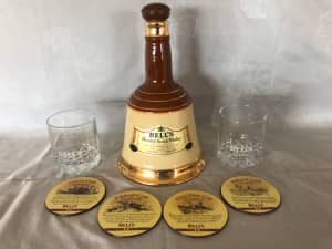 Wade, Bells Whisky decanter, 2 glasses and coasters