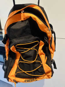 Brand new bag , good for traveling, gym, work or daily use.