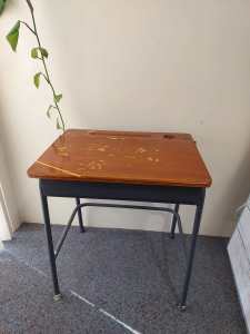 Old school desk small