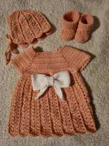 Crochet baby blankets and clothes 