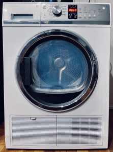 Large 8kg F&P condenser dryer great condition/ free delivery