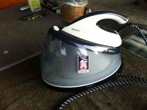 Philips Professional Steam Iron Model CG8642. Excellent Condition.
