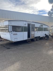 Land and caravan for rent