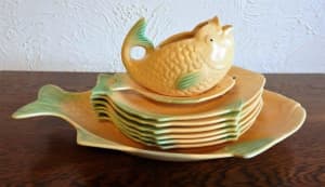 Vintage Shorter & Sons Fish Plates and Gravy Bowl Set