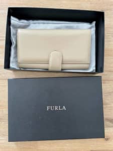 FURLA wallet (beige)