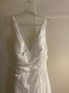 Wedding dress Madeline Gardner size 12