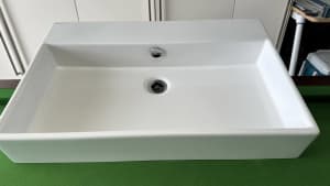 Bathroom sink - floating